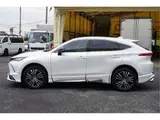2023 Toyota Harrier Phev Z Plug-in Hybrid Pearl SUV for sale, Japanese used car export - photo 5 of 49 | GULJI TRADERS