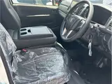 2026 Toyota Hiace DX_GL Package ★ Diesel ★ Digital Inner Mirror White Van for sale, Japanese used car export - photo 14 of 35 | GULJI TRADERS