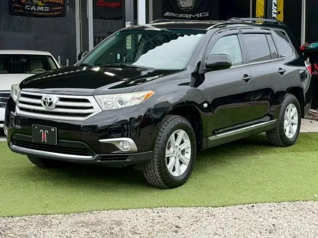 2011 Toyota Highlander not clear Black SUV for sale, Japanese used car export | GULJI TRADERS