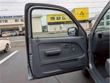 2004 Toyota Hilux Truck for sale, Japanese used car export - photo 13 of 30 | GULJI TRADERS