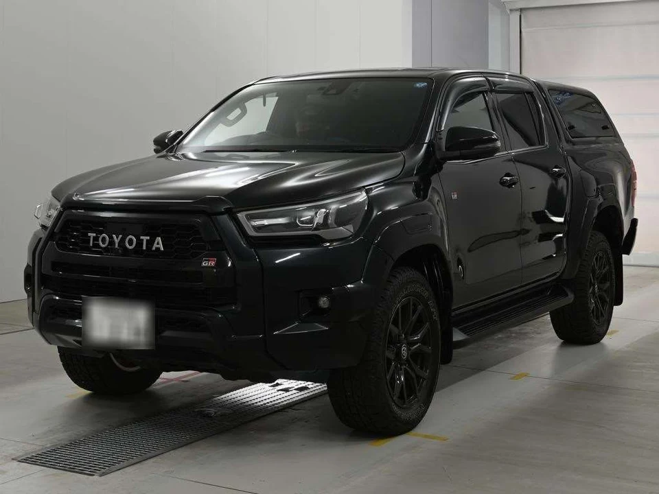 2022 Toyota Hilux Z GR Sport 4WD - photo 1 2022 Toyota Hilux Z GR Sport 4WD Truck for sale, Japanese used car export - photo 1 of 12 | GULJI TRADERS