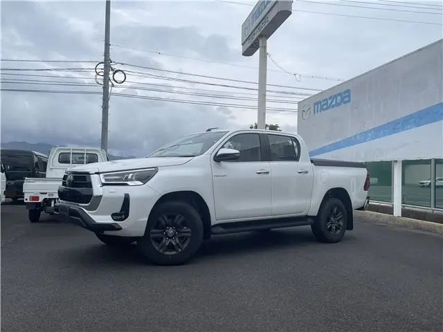 2024 Toyota Hilux Z - photo 1 2024 Toyota Hilux Z Pearl Truck for sale, Japanese used car export - photo 1 of 51 | GULJI TRADERS