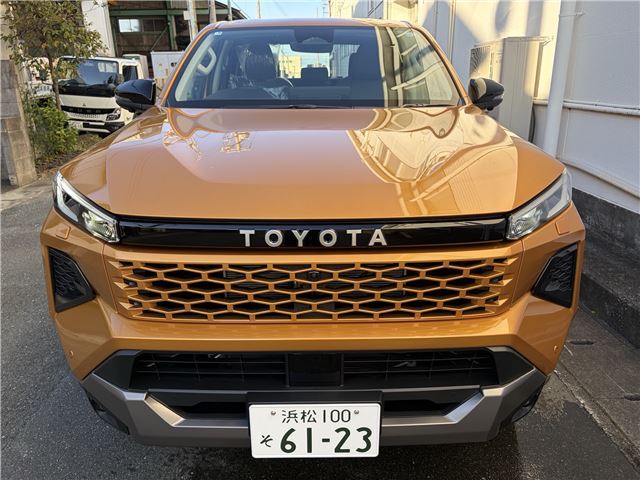 2026 Toyota Hilux Z - photo 1 2026 Toyota Hilux Z Truck for sale, Japanese used car export - photo 1 of 12 | GULJI TRADERS