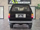 1990 Toyota Hilux Surf 2.0 SSR Limited 4WD Black Truck for sale, Japanese used car export - photo 10 of 72 | GULJI TRADERS