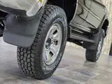1990 Toyota Hilux Surf 2.0 SSR Limited 4WD Black Truck for sale, Japanese used car export - photo 43 of 72 | GULJI TRADERS