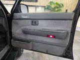 1990 Toyota Hilux Surf 2.0 SSR Limited 4WD Black Truck for sale, Japanese used car export - photo 50 of 72 | GULJI TRADERS