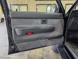 1990 Toyota Hilux Surf 2.0 SSR Limited 4WD Black Truck for sale, Japanese used car export - photo 57 of 72 | GULJI TRADERS