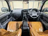 1999 Toyota Hilux Surf 2.7 SSR-X V Selection 4WD Black Truck for sale, Japanese used car export - photo 5 of 74 | GULJI TRADERS