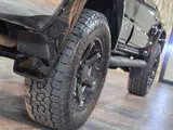 1999 Toyota Hilux Surf 2.7 SSR-X V Selection 4WD Black Truck for sale, Japanese used car export - photo 47 of 74 | GULJI TRADERS