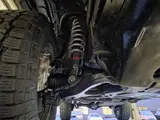 1999 Toyota Hilux Surf 2.7 SSR-X V Selection 4WD Black Truck for sale, Japanese used car export - photo 73 of 74 | GULJI TRADERS