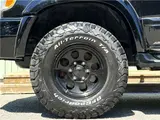 1999 Toyota Hilux Surf 2.7 SSR-X 4WD Black Color changed Truck for sale, Japanese used car export - photo 25 of 67 | GULJI TRADERS