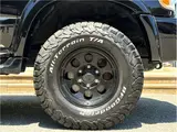 1999 Toyota Hilux Surf 2.7 SSR-X 4WD Black Color changed Truck for sale, Japanese used car export - photo 30 of 67 | GULJI TRADERS