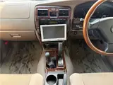 2000 Toyota Hilux Surf SSR-G 4WD Gold Truck for sale, Japanese used car export - photo 18 of 80 | GULJI TRADERS