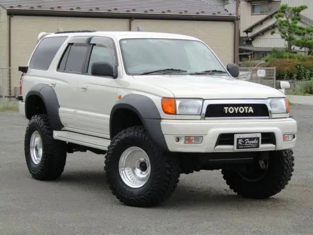2000 Toyota Hilux Surf SSR-X Premium Selection - photo 1 2000 Toyota Hilux Surf SSR-X Premium Selection Pearl Truck for sale, Japanese used car export - photo 1 of 23 | GULJI TRADERS
