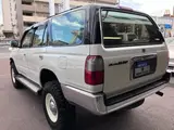 2000 Toyota Hilux Surf SSR-X V Selection Narrow Lift Pearl Color changed Truck for sale, Japanese used car export - photo 8 of 9 | GULJI TRADERS