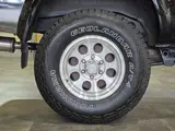 2001 Toyota Hilux Surf 2.7 SSR-V Black Navigator 4WD Black Truck for sale, Japanese used car export - photo 25 of 71 | GULJI TRADERS
