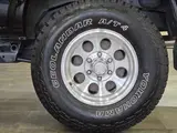 2001 Toyota Hilux Surf 2.7 SSR-V Black Navigator 4WD Black Truck for sale, Japanese used car export - photo 46 of 71 | GULJI TRADERS