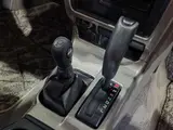 2001 Toyota Hilux Surf 2.7 SSR-V Black Navigator 4WD Black Truck for sale, Japanese used car export - photo 54 of 71 | GULJI TRADERS