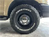 2001 Toyota Hilux Surf SSR-V Brown Color changed Truck for sale, Japanese used car export - photo 25 of 28 | GULJI TRADERS