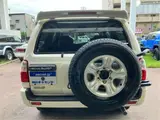 2002 Toyota Hilux Surf SSR-X White Premium White Truck for sale, Japanese used car export - photo 10 of 50 | GULJI TRADERS