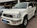 2002 Toyota Hilux Surf SSR-X White Premium (Final Model) Pearl Truck for sale, Japanese used car export - photo 4 of 9 | GULJI TRADERS