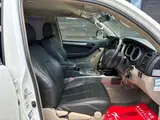 2005 Toyota Hilux Surf SSR-X Limited 4WD Pearl Truck for sale, Japanese used car export - photo 10 of 27 | GULJI TRADERS