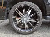 2006 Toyota Hilux Surf SSR-X 4WD Late Model Genuine Aero 22-inch Alloy Wheels Black Truck for sale, Japanese used car export - photo 32 of 37 | GULJI TRADERS