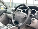 2006 Toyota Hilux Surf SSR-X Limited Black Truck for sale, Japanese used car export - photo 9 of 35 | GULJI TRADERS