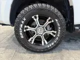 2006 Toyota Hilux Surf SSR-X Limited ★ MKW 17AW ★ Bumper Guard ★ Navigation Pearl Truck for sale, Japanese used car export - photo 40 of 46 | GULJI TRADERS