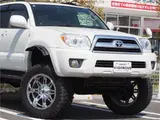 2007 Toyota Hilux Surf SSR-X4WD Pearl Truck for sale, Japanese used car export - photo 8 of 80 | GULJI TRADERS