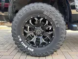 2007 Toyota Hilux Surf 2.7 SSR-X Limited 4WD Black Truck for sale, Japanese used car export - photo 19 of 19 | GULJI TRADERS