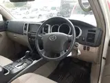 2008 Toyota Hilux Surf SSR-G 4WD Pearl Truck for sale, Japanese used car export - photo 9 of 12 | GULJI TRADERS