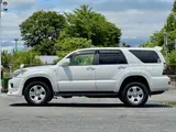 2008 Toyota Hilux Surf 2.7 SSR-G 4WD Pearl Truck for sale, Japanese used car export - photo 7 of 9 | GULJI TRADERS