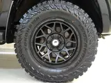 2009 Toyota Hilux Surf 2.7 SSR-X Limited 4WD Black Truck for sale, Japanese used car export - photo 28 of 64 | GULJI TRADERS
