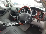 2009 Toyota Hilux Surf SSR-X Limited 4WD Pearl Truck for sale, Japanese used car export - photo 9 of 12 | GULJI TRADERS
