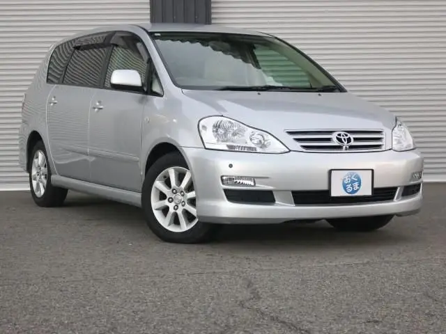 2005 Toyota Ipsum 240u G Selection, Ivory Interior - photo 1 2005 Toyota Ipsum 240u G Selection, Ivory Interior Silver Van for sale, Japanese used car export | GULJI TRADERS