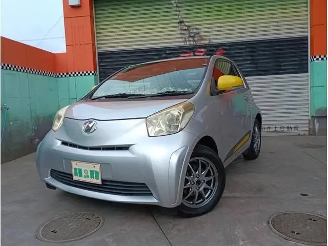 2009 Toyota IQ 100G - photo 1 2009 Toyota IQ 100G Silver Sedan for sale, Japanese used car export | GULJI TRADERS