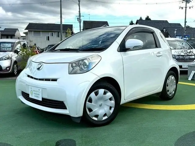 2009 Toyota IQ 100G - photo 1 2009 Toyota IQ 100G Pearl Sedan for sale, Japanese used car export | GULJI TRADERS