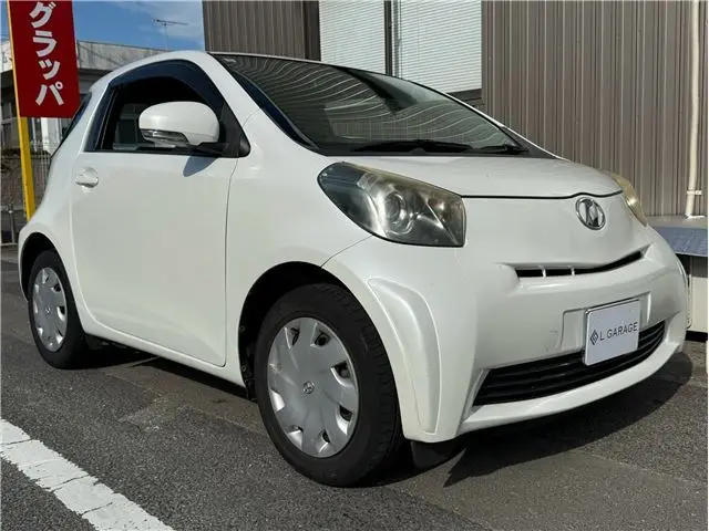 2010 Toyota IQ 100G - photo 1 2010 Toyota IQ 100G White Sedan for sale, Japanese used car export - photo 1 of 34 | GULJI TRADERS