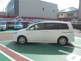 2012 Toyota Isis Platana V Selection White Interior Package Pearl Van for sale, Japanese used car export - photo 11 of 35 | GULJI TRADERS