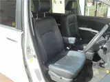 2012 Toyota Isis Platana V Selection White Interior Package Pearl Van for sale, Japanese used car export - photo 16 of 35 | GULJI TRADERS