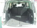 2012 Toyota Isis Platana V Selection White Interior Package Pearl Van for sale, Japanese used car export - photo 24 of 35 | GULJI TRADERS