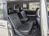 2012 Toyota Isis Platana V Selection White Interior Pearl Van for sale, Japanese used car export - photo 7 of 9 | GULJI TRADERS