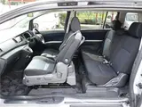 2013 Toyota Isis Platana Welcab / Passenger Seat Lift-Up Panoramic Type A Silver Van for sale, Japanese used car export - photo 13 of 50 | GULJI TRADERS