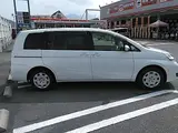 2013 Toyota Isis 1800 L G Edition 5-door DCVT 2WD 7-seater Pearl Van for sale, Japanese used car export - photo 17 of 19 | GULJI TRADERS