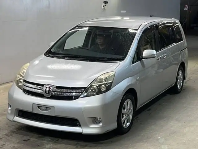 2013 Toyota Isis Platana V Selection Silver Van for sale, Japanese used car export - photo 1 of 3 | GULJI TRADERS