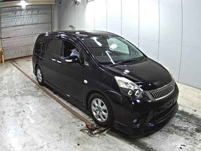2013 Toyota Isis Platana V Selection - photo 1 2013 Toyota Isis Platana V Selection Black Van for sale, Japanese used car export - photo 1 of 3 | GULJI TRADERS