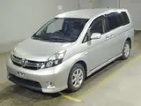 2013 Toyota Isis Platana V-Select White In 4WD Silver Van for sale, Japanese used car export - photo 1 of 12 | GULJI TRADERS