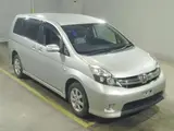 2013 Toyota Isis Platana V-Select White In 4WD Silver Van for sale, Japanese used car export - photo 3 of 12 | GULJI TRADERS