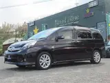 2013 Toyota Isis Platana V Selection Purple Van for sale, Japanese used car export - photo 1 of 9 | GULJI TRADERS